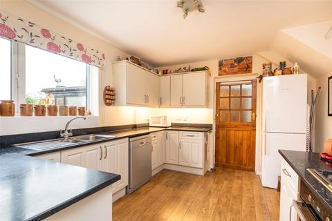 3 bedroom semi-detached house for sale - Derry Hill, Menston, Ilkley, West Yorkshire, LS29