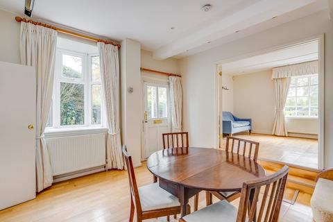 49 Ham Common, Richmond, TW10 7JG