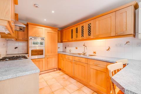 49 Ham Common, Richmond, TW10 7JG