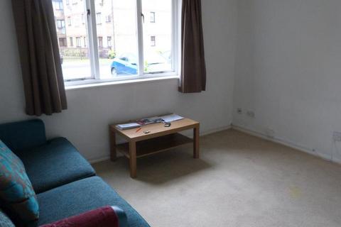 Studio to rent, Chaffinch Close, Edmonton, N9