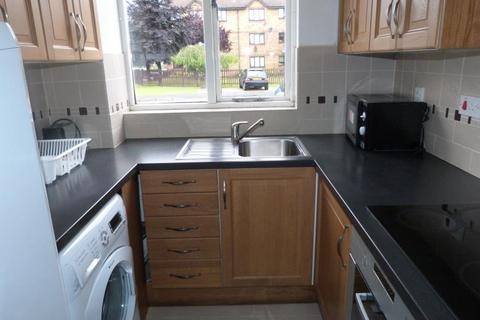 Studio to rent, Chaffinch Close, Edmonton, N9