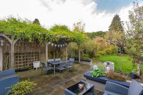 undefined, Bournehall Avenue, Bushey