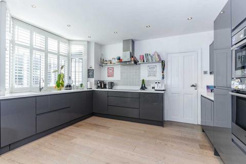 undefined, Bournehall Avenue, Bushey