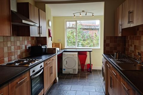 undefined, WINTON Student House * Edgehill Road *  -  SEE VIDEO TOUR