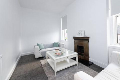 3 bedroom flat for sale, 23 1/2 Low Barholm, Kilbarchan, Johnstone, PA10 2ES