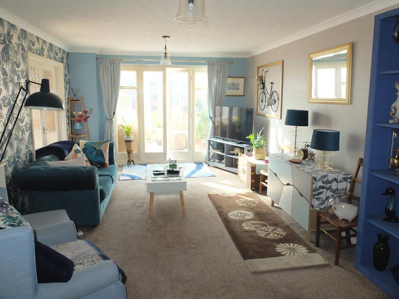 59 Biddulph Way, Ledbury... 5 bed detached house £450,000