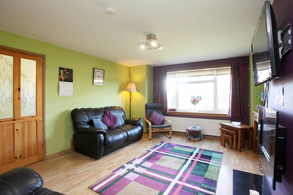 2 St. Marys Place, Kinross, KY13 8BZ 4 bed detached house for sale £