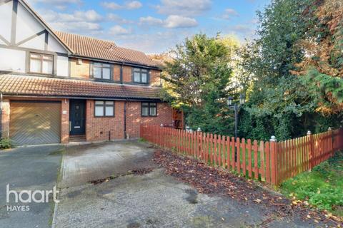 26 Regents Close, Hayes, UB4 8JY
