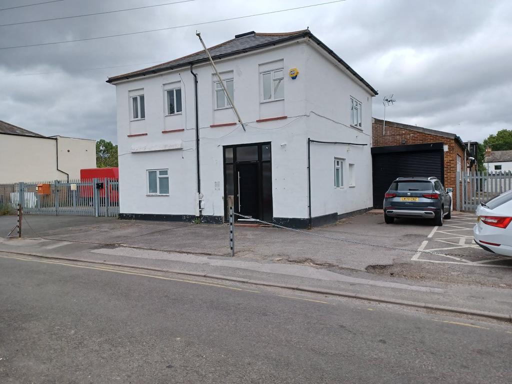 Unit 4 Alexandra Business Centre, Alexandra Road, Addlestone, KT15 2PQ