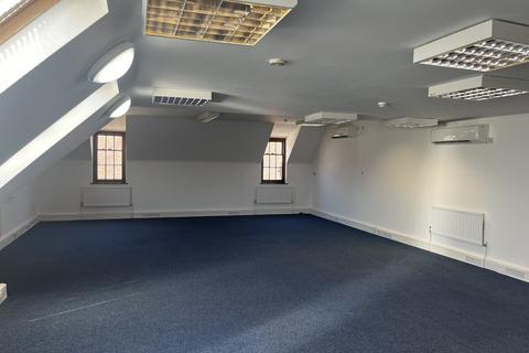 Office to rent, South Barn Cams Hall Estate, Fareham, PO16 8UT