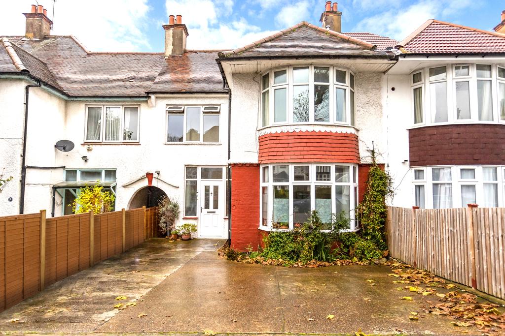 ASHBOURNE AVENUE, LONDON, NW11 2 bed flat £500,000