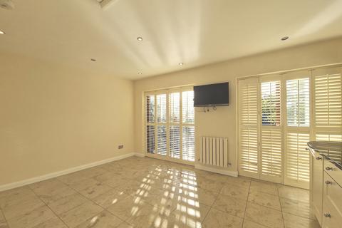 5 bedroom end of terrace house to rent - The Shrubberies, Chigwell IG7