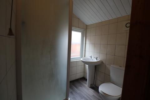 1 bedroom flat to rent, St Leonards Road, Far Cotton, Northampton, NN4