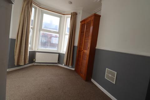 1 bedroom flat to rent, St Leonards Road, Far Cotton, Northampton, NN4