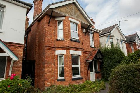 5 bedroom detached house to rent, WINTON Student House - EDGEHILL RD