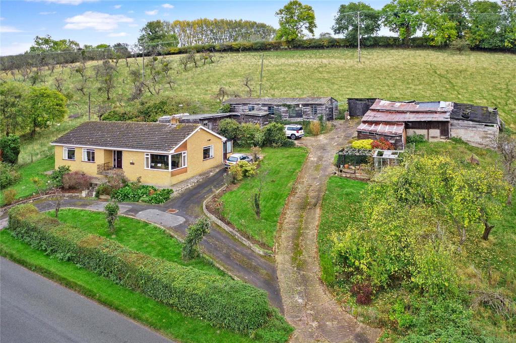 Pershore, Worcestershire 4 bed bungalow for sale £575,000
