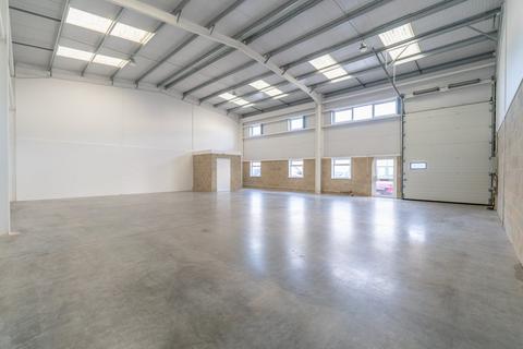 Warehouse to rent, 10D Solent Trade Park, Solent Road, Havant, PO9 1JH