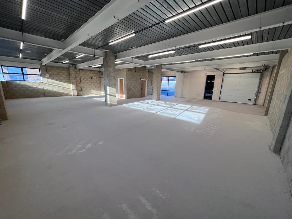 PHOTO 1  16 Compass Point Hamble.jpg