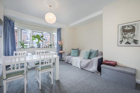 3 bedroom apartment for sale, Barton Court , Barons Court Road, W14