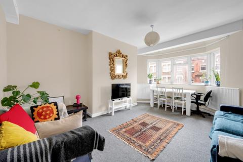 3 bedroom apartment for sale, Barton Court , Barons Court Road, W14