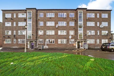 2 bedroom flat for sale, Beech Avenue, London W3