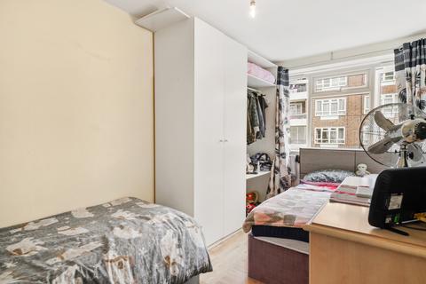 2 bedroom flat for sale, Beech Avenue, London W3