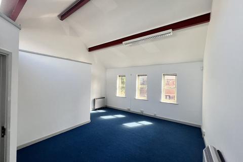 Office to rent, 12 St Georges Business Centre, St Georges Square, Portsmouth, PO1 3EZ