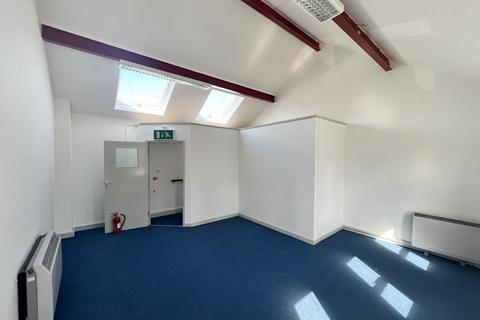 Office to rent, 12 St Georges Business Centre, St Georges Square, Portsmouth, PO1 3EZ