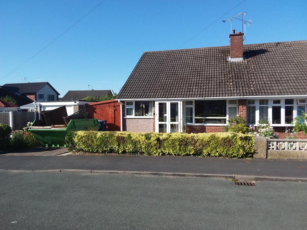 Appledore Close, 3 bed bungalow £750 pcm (£173 pw)