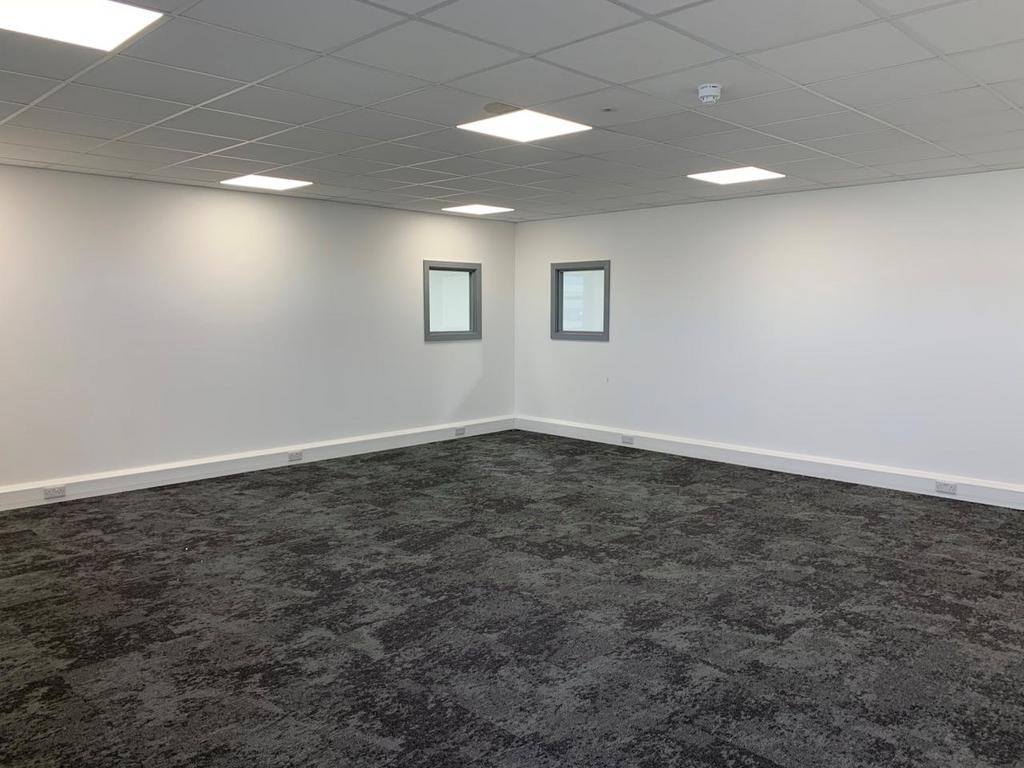 PHOTO 4  E5 Voyager Park Portsmouth  interior.jp