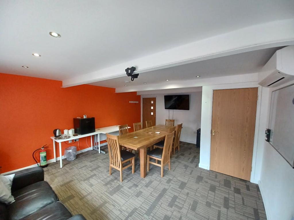 The Dairy Tapnage Farm, Titchfield Lane, Fareham, PO17 5PQ Office £