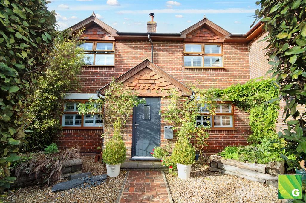 Christchurch Road, Kingston, Ringwood, Hampshire, BH24 3 bed terraced