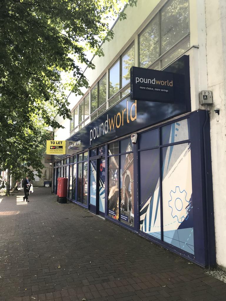 136 High Street, Gosport, PO12 1EA Retail property (high street) to rent