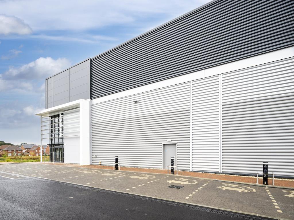 PHOTO 9  320 Proxima Park Waterlooville .jpg