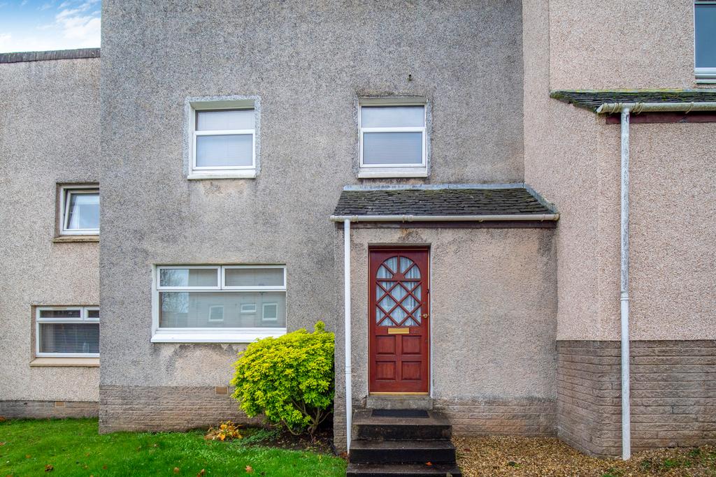 Ash Road, Cumbernauld G67 3 bed terraced house for sale £93,995
