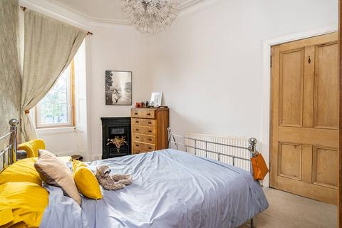 9/9 Bowhill Terrace, Edinburgh, EH3 5QY