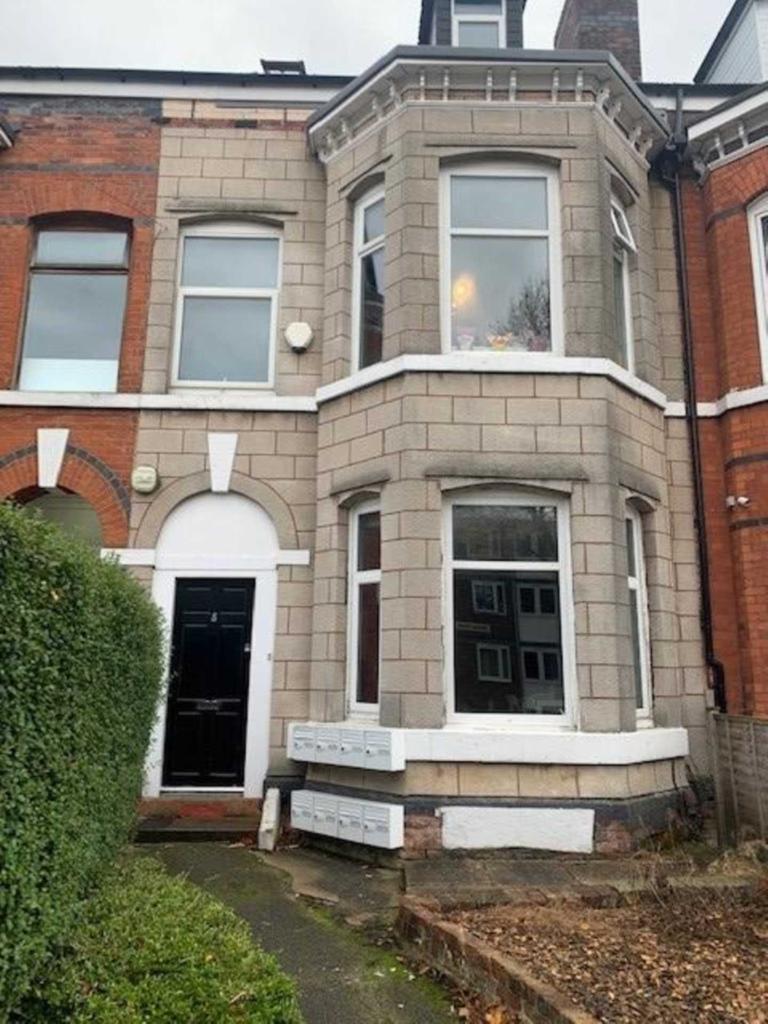 Shared Room, Brentwood, Salford 1 bed in a house share £585 pcm (£135 pw)