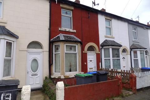 Wall Street, Blackpool FY1