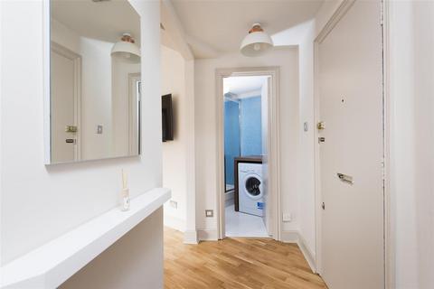2 bedroom flat for sale, CHELSEA CLOISTERS, SLOANE AVENUE, London, SW3