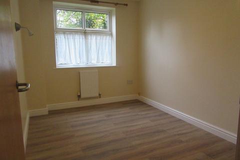 2 bedroom flat to rent, Cotterdale Close, Whalley Range, Manchester. M16 8EA