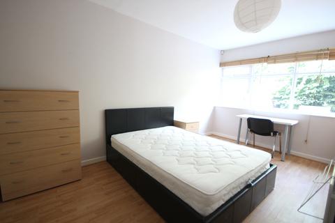 5 bedroom house to rent, Shaw Lane, Headingley