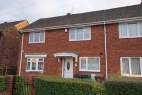 3 bedroom end of terrace house for sale - Chesters Avenue, Longbenton, Newcastle upon Tyne, NE12