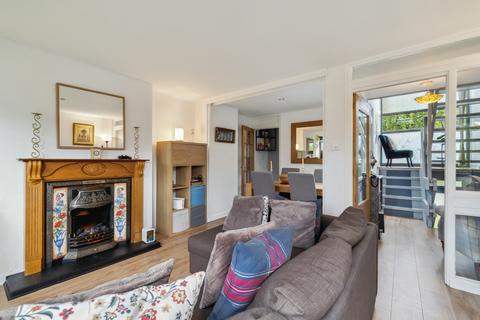 Flat 4, Bute Court, 30 Dirleton Drive, Glasgow, G41 3BQ