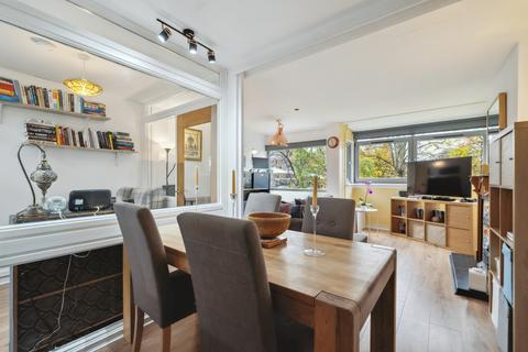 Flat 4, Bute Court, 30 Dirleton Drive, Glasgow, G41 3BQ