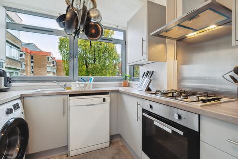 Flat 4, Bute Court, 30 Dirleton Drive, Glasgow, G41 3BQ