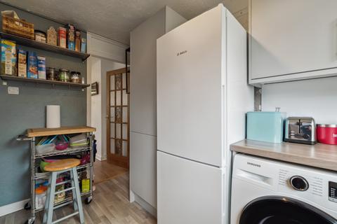 Flat 4, Bute Court, 30 Dirleton Drive, Glasgow, G41 3BQ