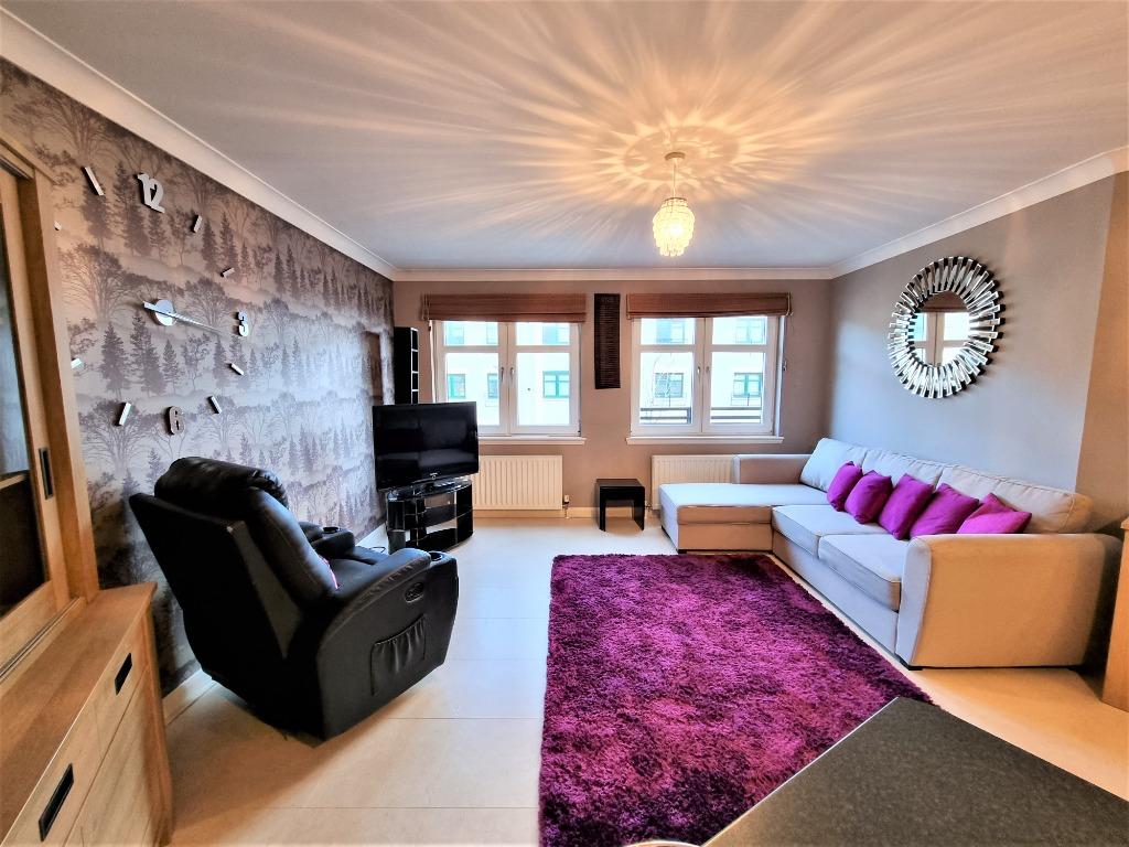 Grandholm crescent, Grandholm, Aberdeen, AB22 3 bed flat £1,100 pcm