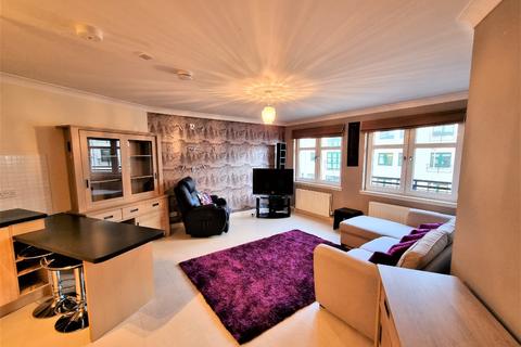 3 bedroom flat to rent, Grandholm crescent, Grandholm, Aberdeen, AB22