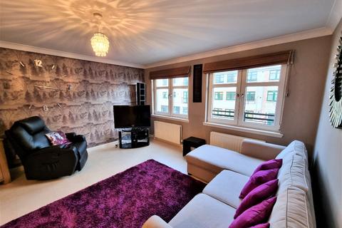 3 bedroom flat to rent, Grandholm crescent, Grandholm, Aberdeen, AB22