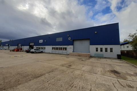 Warehouse to rent, Unit 3E Gatwick Gate, Charlwood Road, Lowfield Heath, Crawley, RH11 0TG